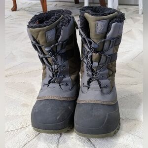 Target All In Motion Thermolite Snow Boots